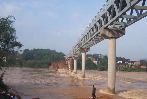 梅縣機(jī)場航道橋.jpg